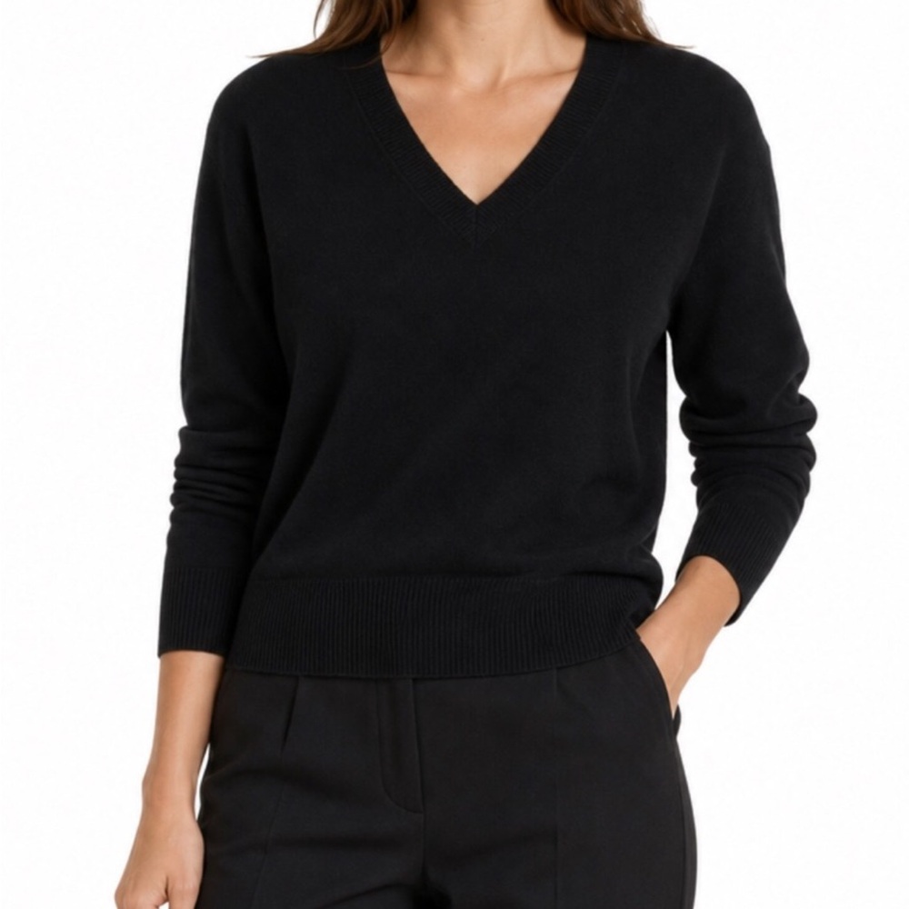 Vintage Harrods 100% Cashmere Black VโNeck Sweater Medium Luxe EUC
